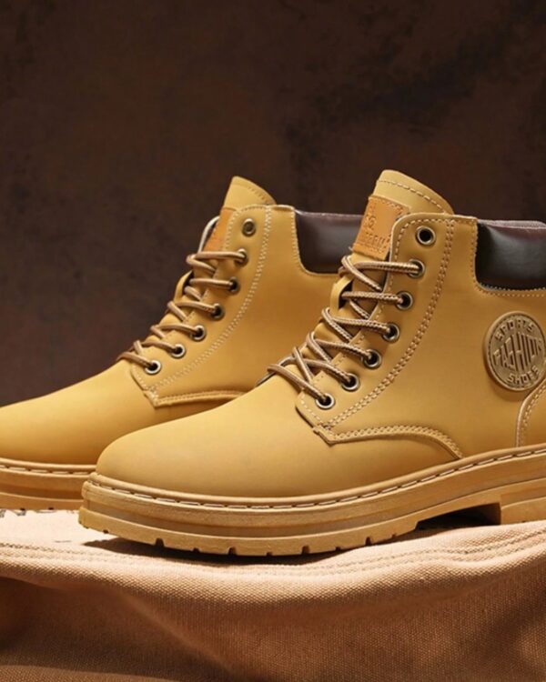 Ανοιχτό καφέ μποτάκι ορειβατικό